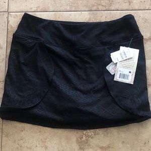Balanced Motion black skort. Size M NWT